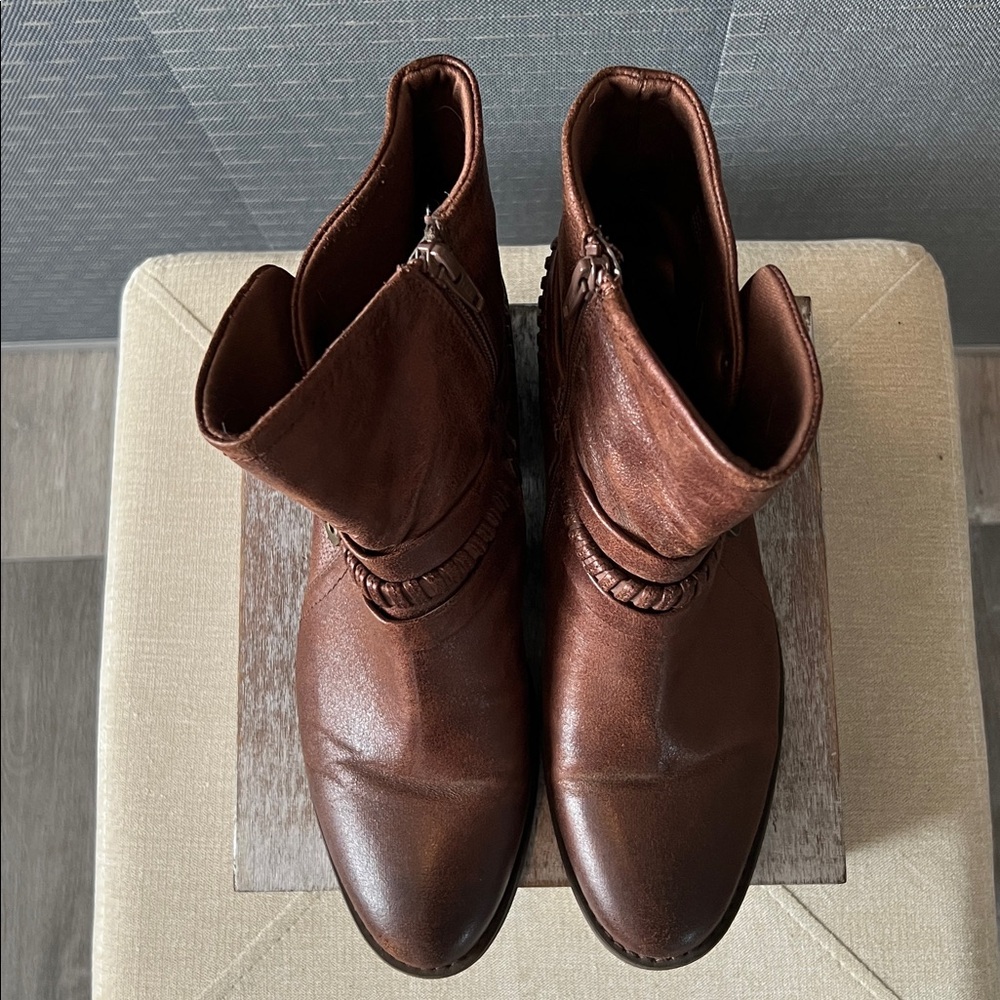 BareTraps Minay Ankle Boots - Picture 5 of 9